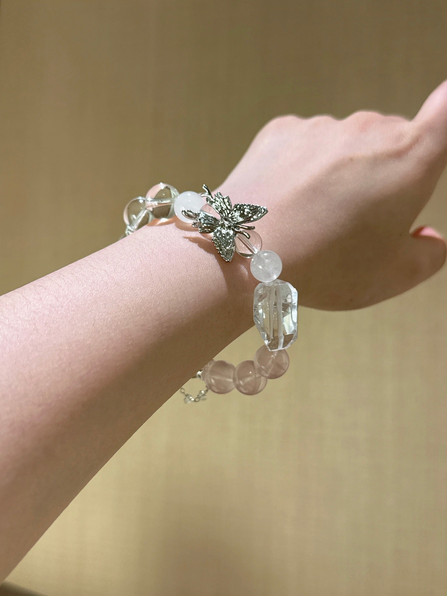 ▫️▪️ Pink crystal white crystal white ghost bracelet